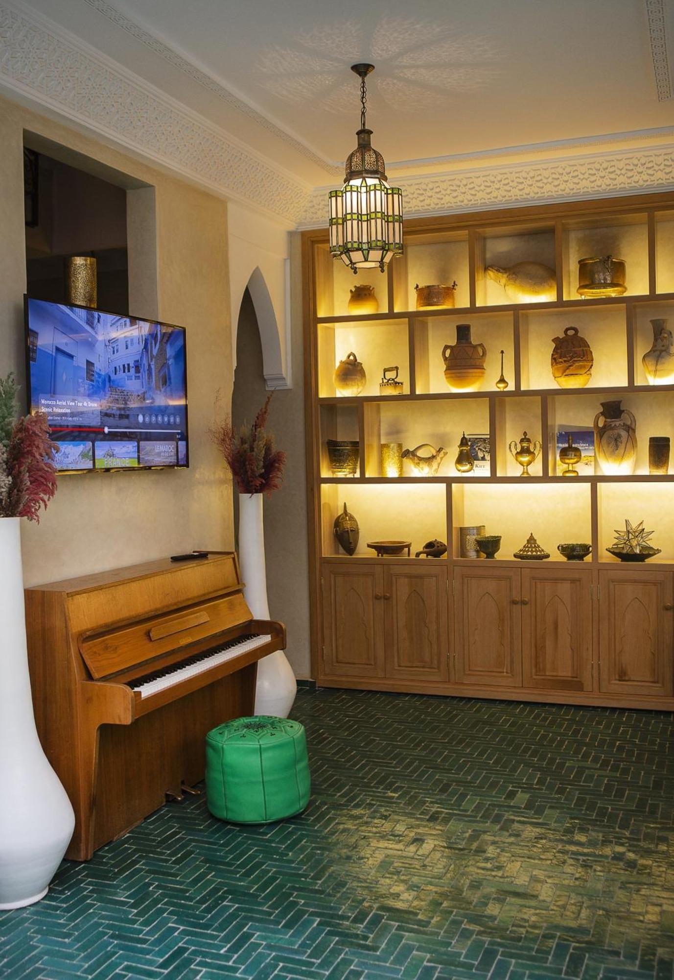 Riad Atrium & *