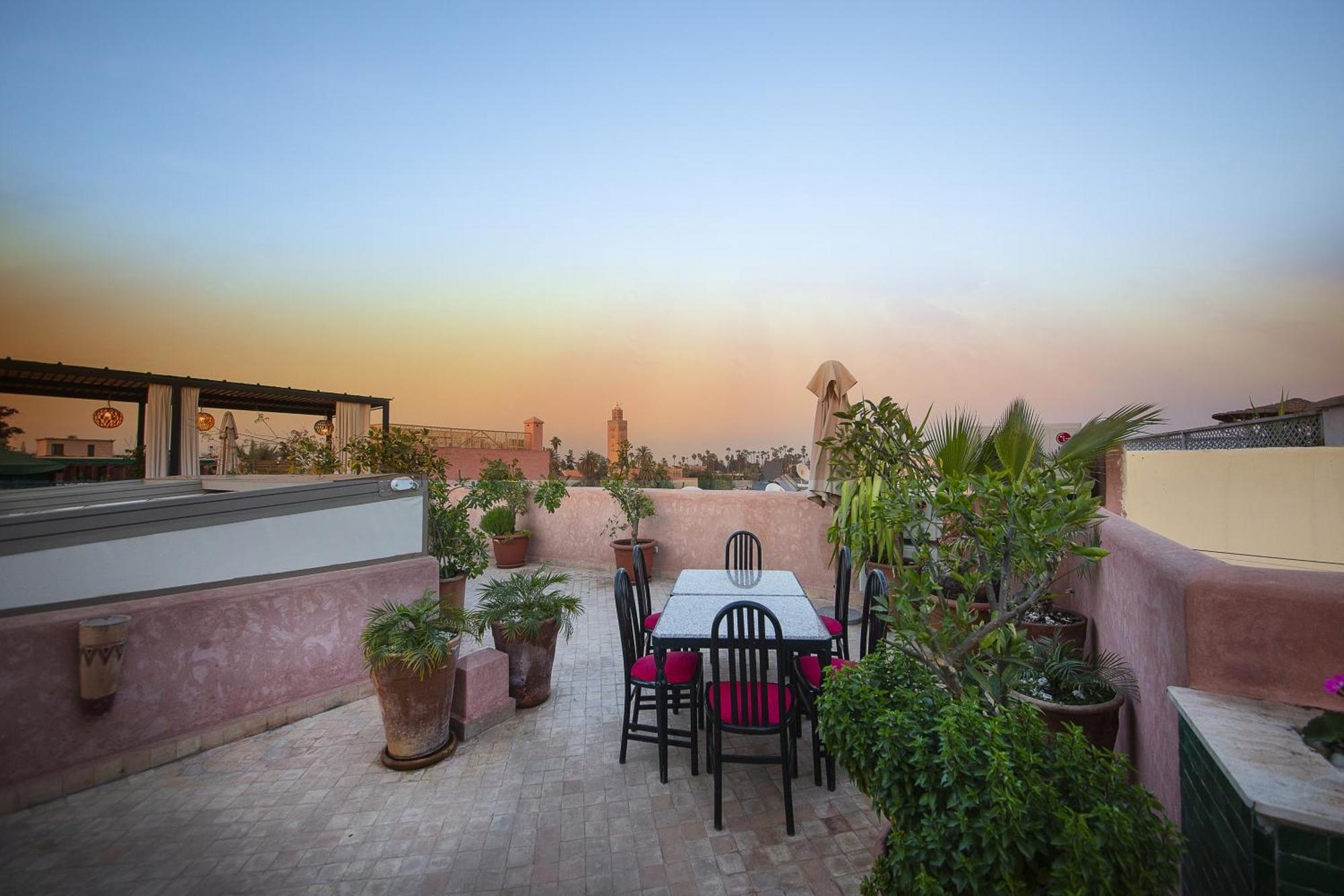 Riad Atrium & *